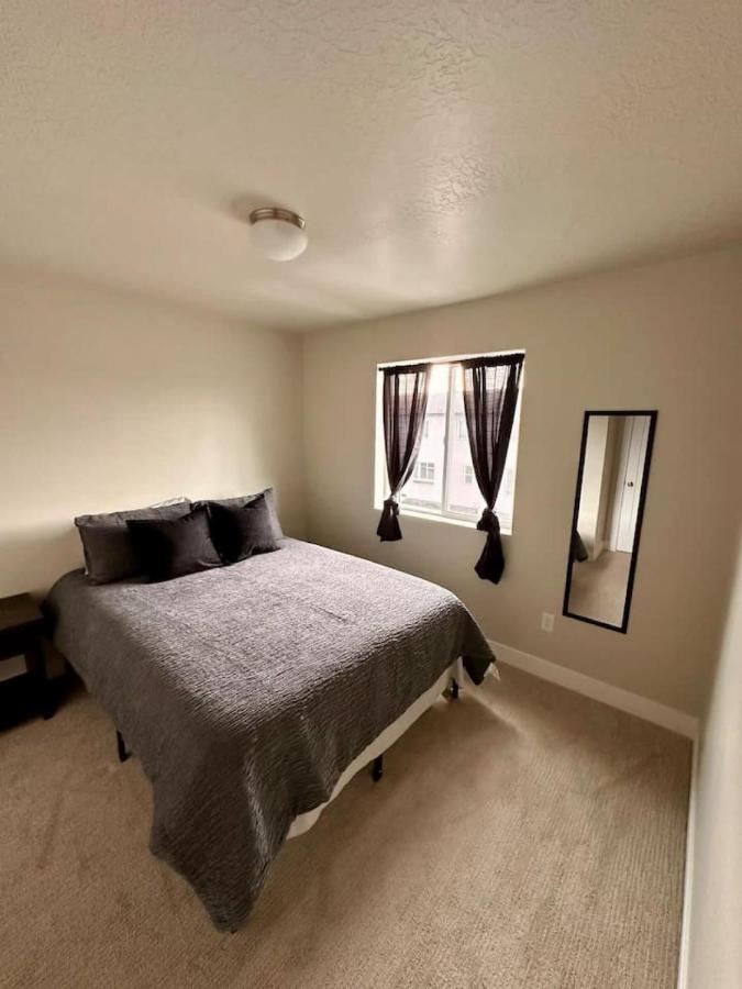 Newly Built Chic Utah Valley Gem l Theo - B&B