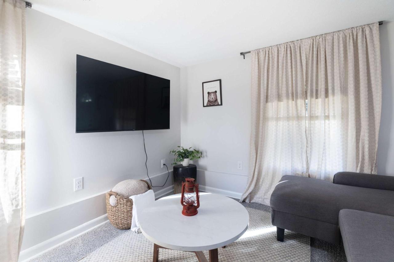 Whole Home Remodeled 1 Bed West Side Coffee Smrt TV WIFI - B&B