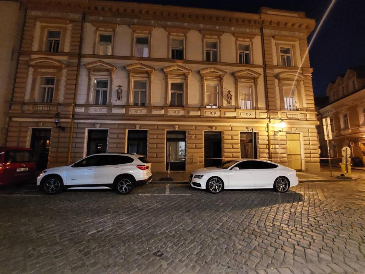 Apartments Tomkova in the centre of Hradec Králové - B&B