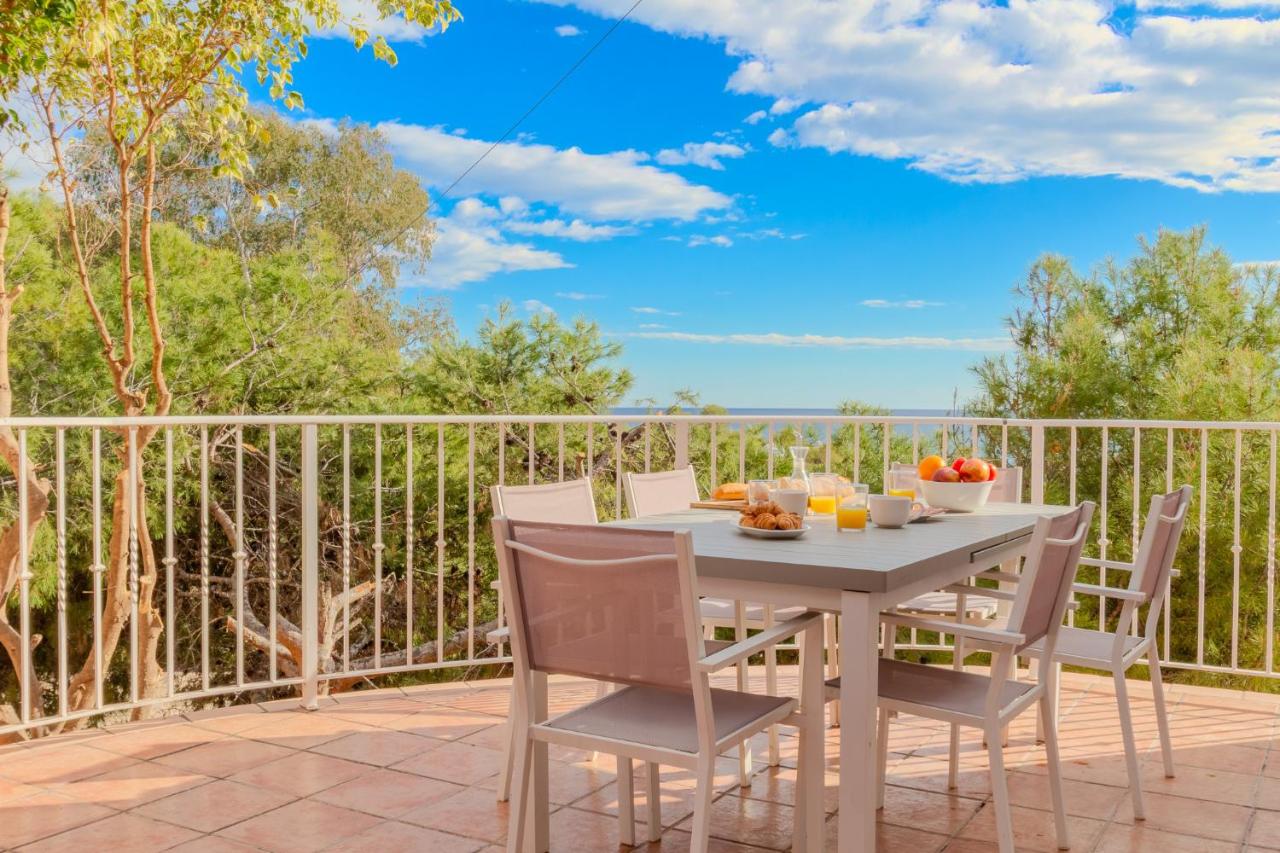 The Ocean Retreat - Beach Villa 30m next to the sea - B&B