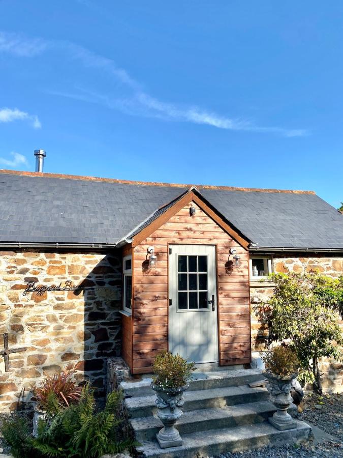 Riverside barn on private wildlife estate - B&B