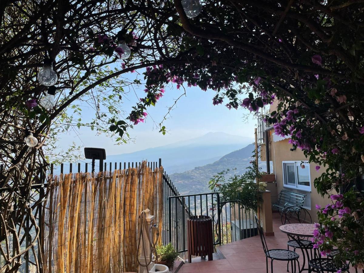 Taormina on the rock - B&B