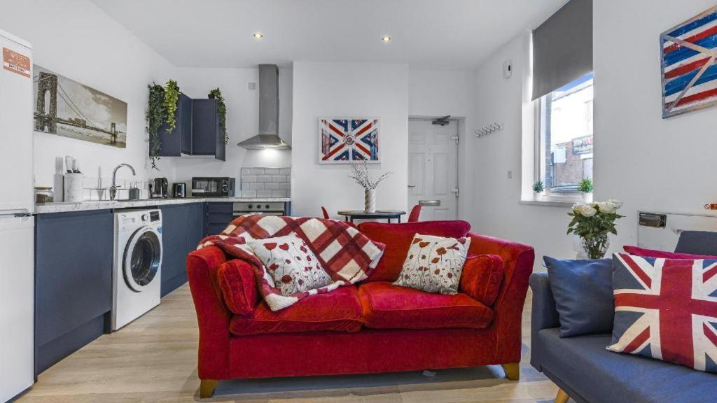 The Bramble Street Retreat - Central Convenience in Derby - Bed and Breakfast