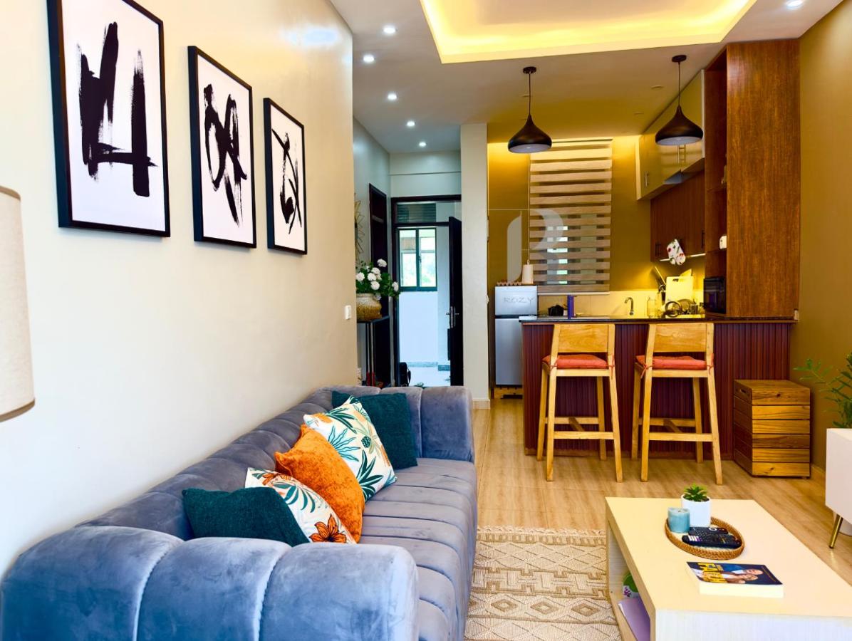 Rozy homes, Garuga Entebbe, next to lake Victoria - B&B Wakiso
