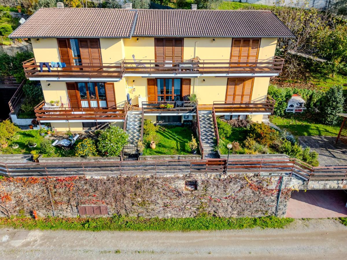 Appartamento a due passi dal lago con box - B&B Dorio