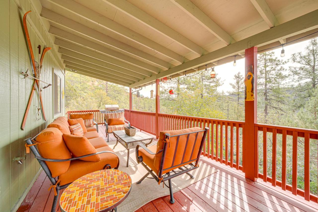 Strawberry Hideaway in the Pines with Hot Tub! - B&B