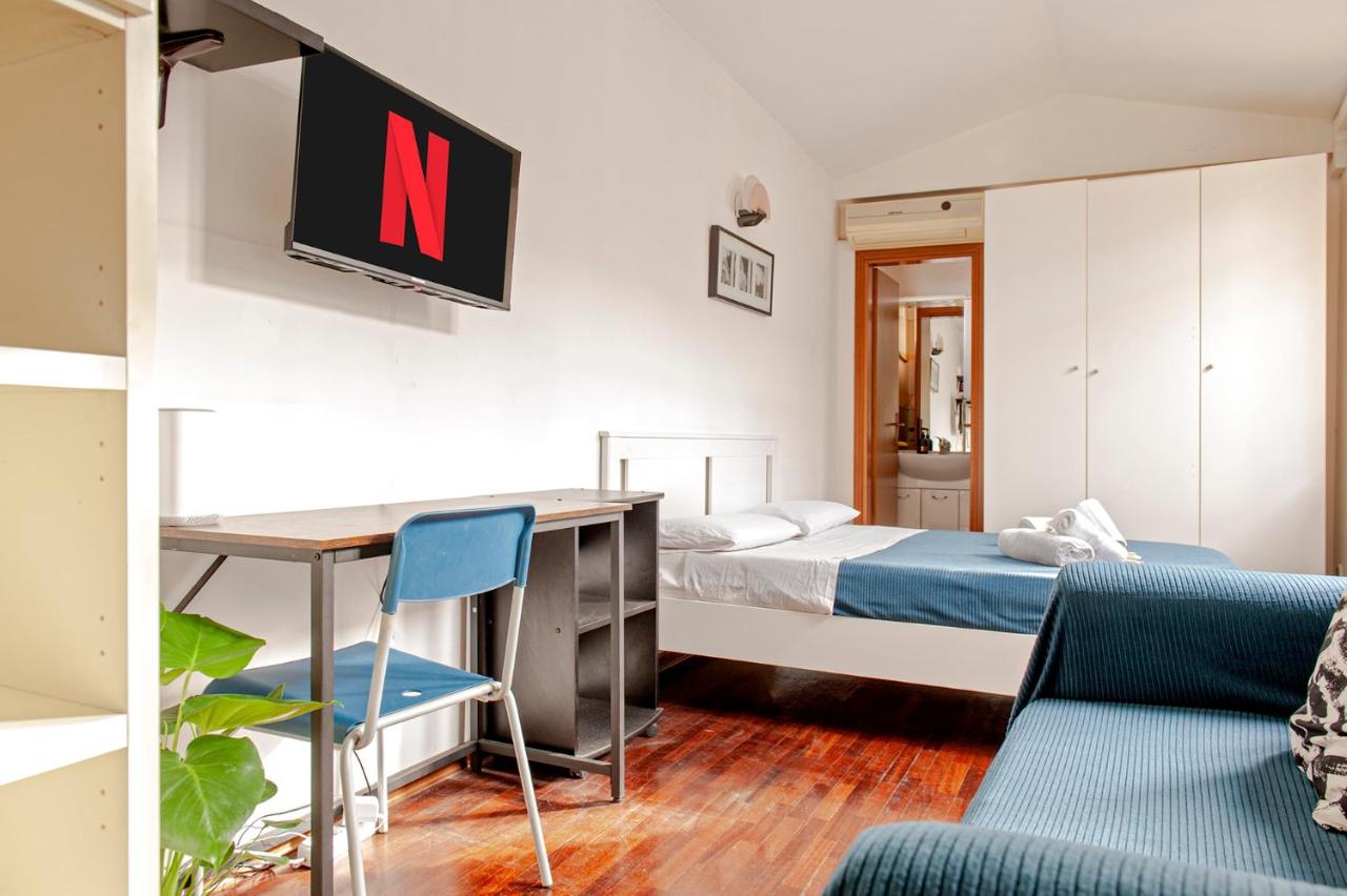 Oasi urbana ( Due passi dal Centro / Stazione ) - B&B Pontedera