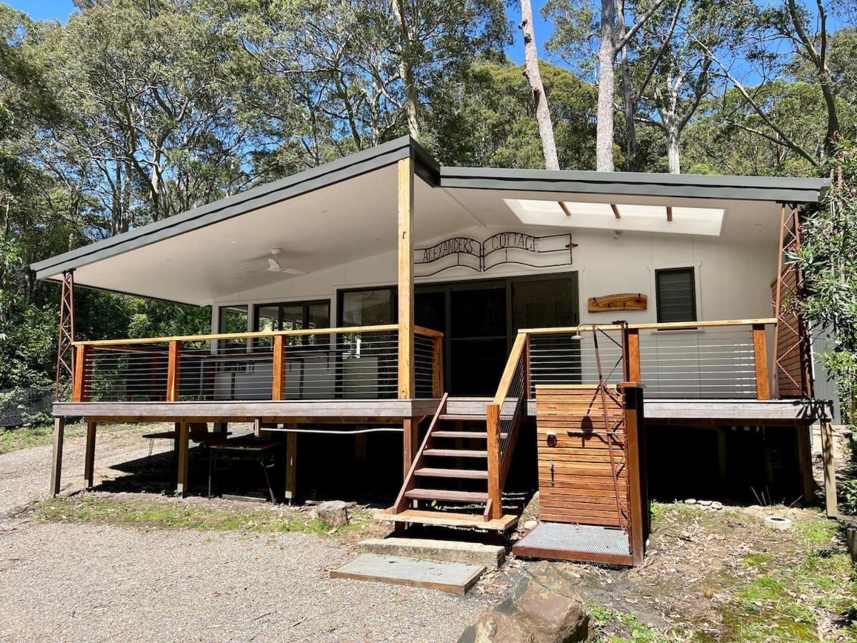 Alexander's Cottage, Pebbly Beach - B&B