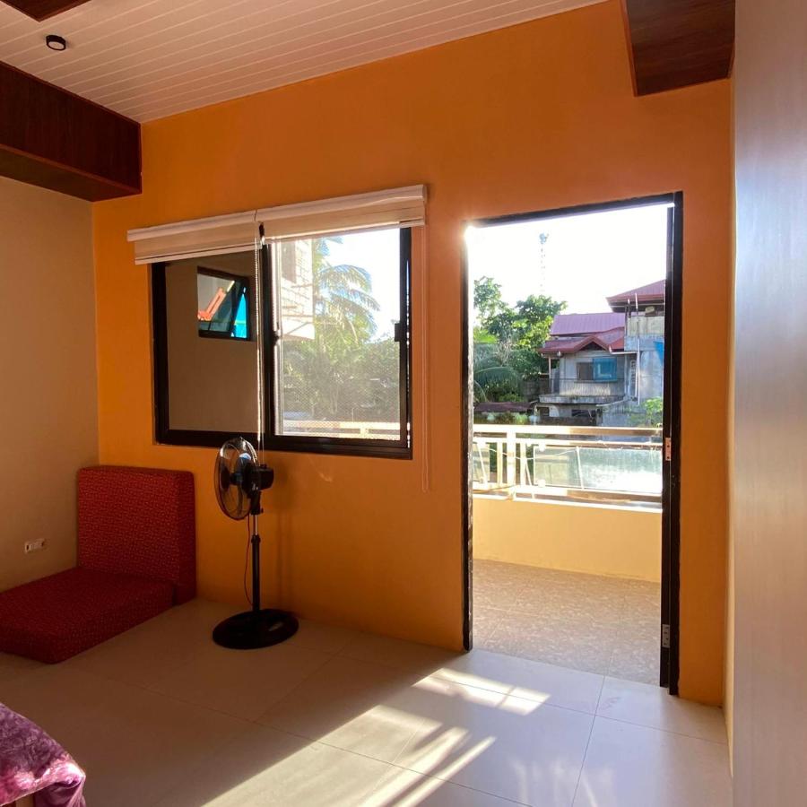 E2Paz Staycation and Guesthouse - Chambres d’hôtes Bayombong