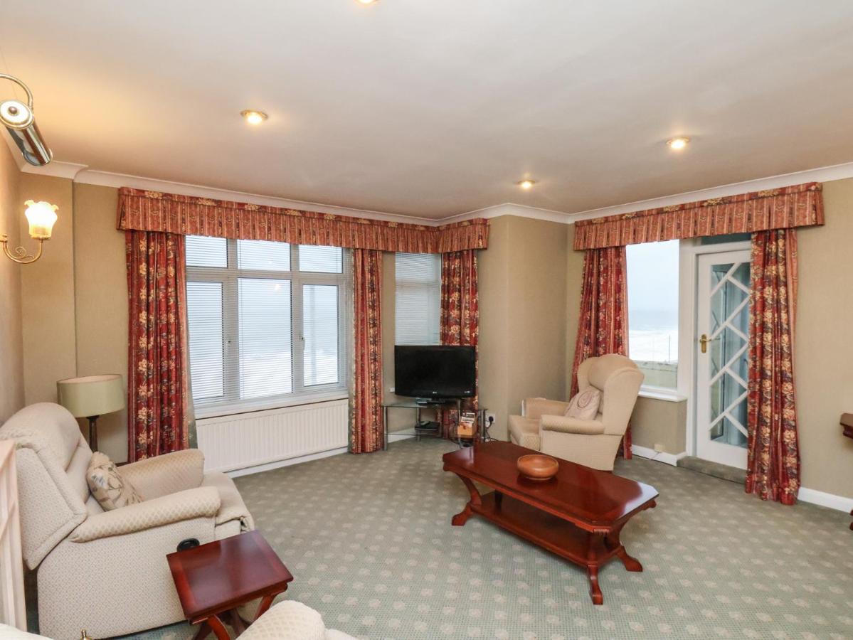 Directors Box - B&B Bridlington