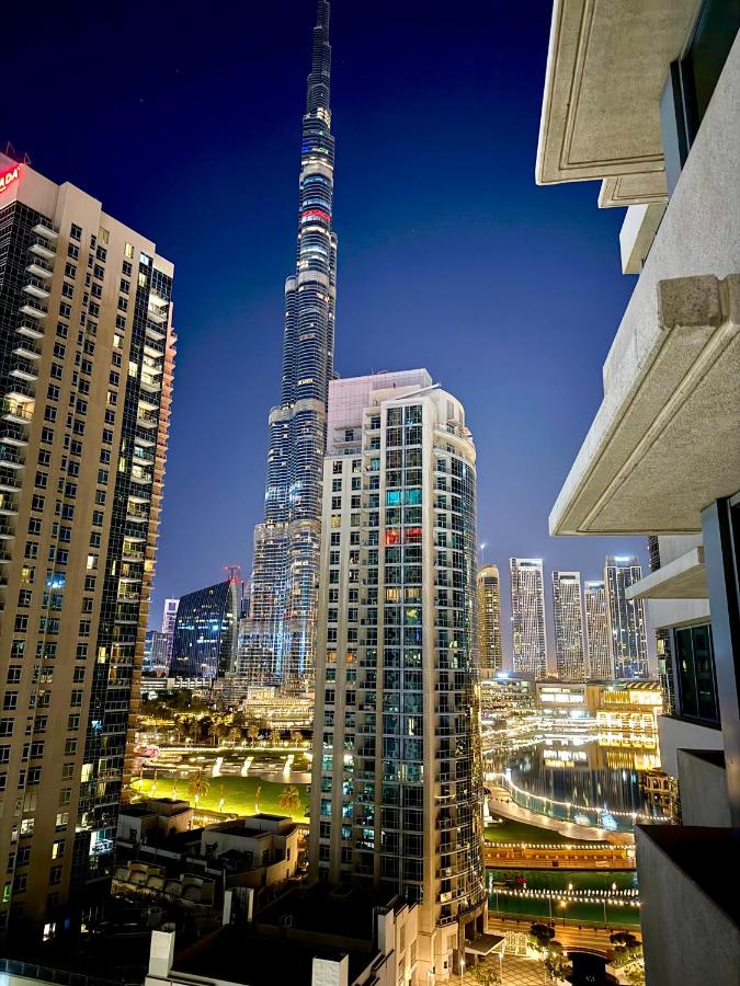 LUX 2BR Burj & Fountain View Steps from Dubai Mall - B&B Dubái