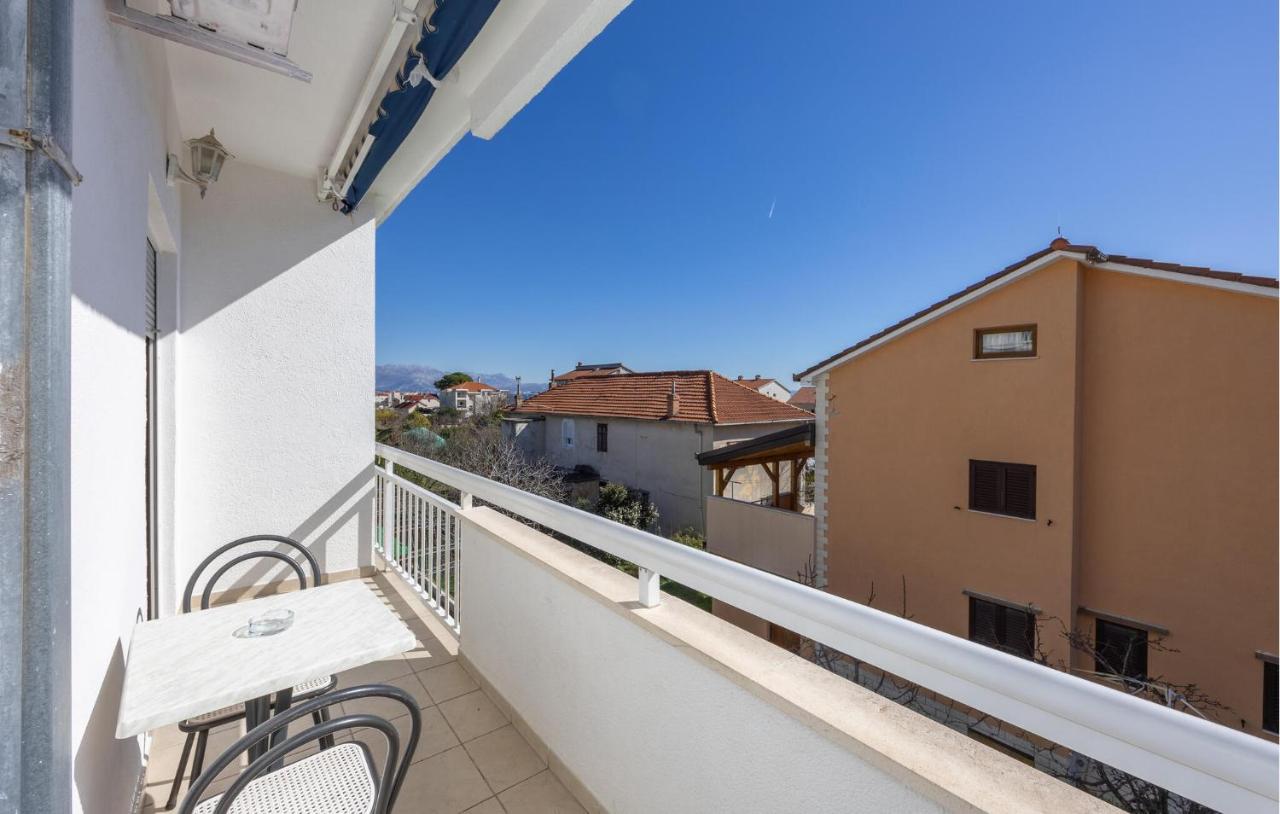 Cozy Apartment In Kastel Stafilic - Ferienwohnung Kutleše
