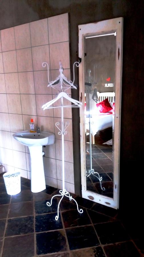 Zweibettzimmer mit Balkon