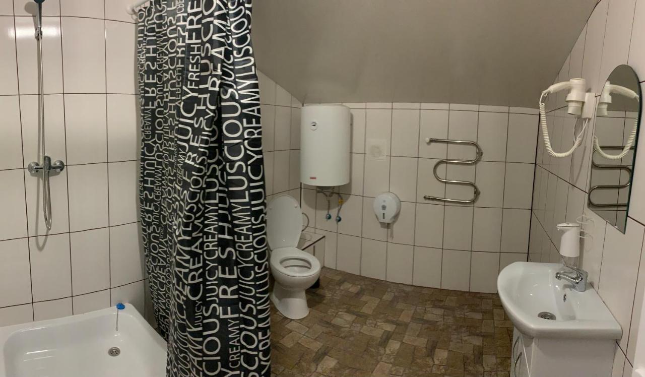 Habitación Familiar con baño compartido
