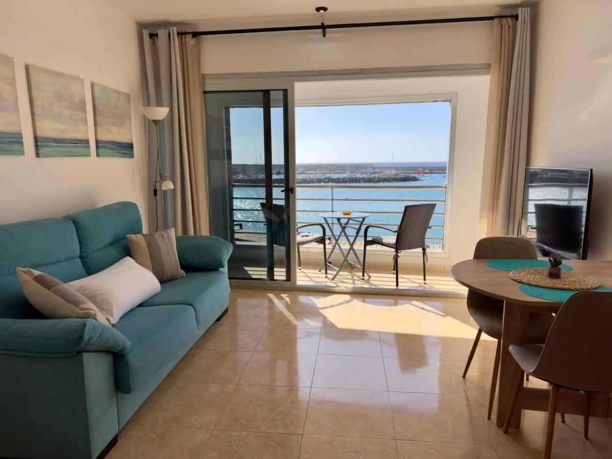 Apartamento de 1 dormitorio con balcón y vistas al mar
