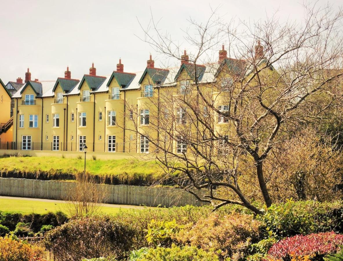 Ben-Ry Cottage, Bushmills, River views - B&B