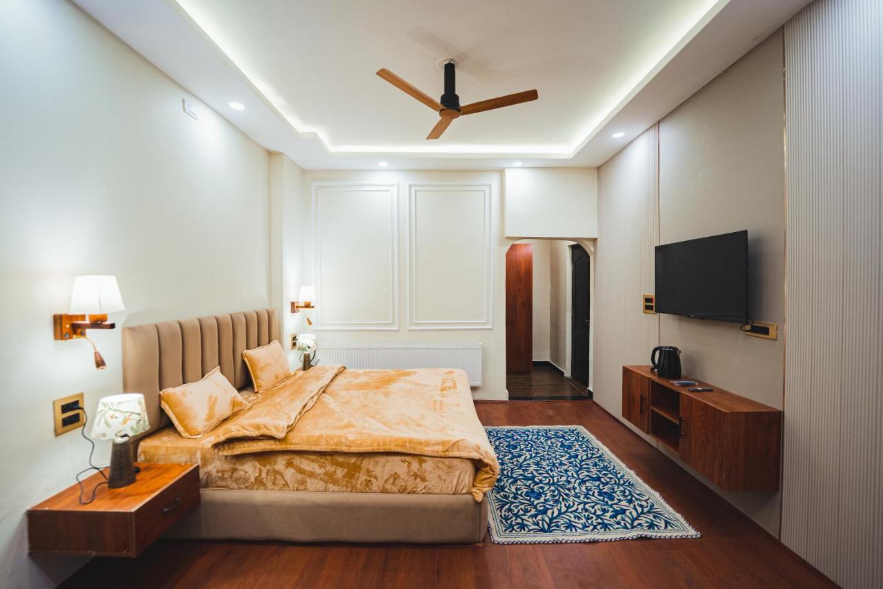 Double Room with Mountain View