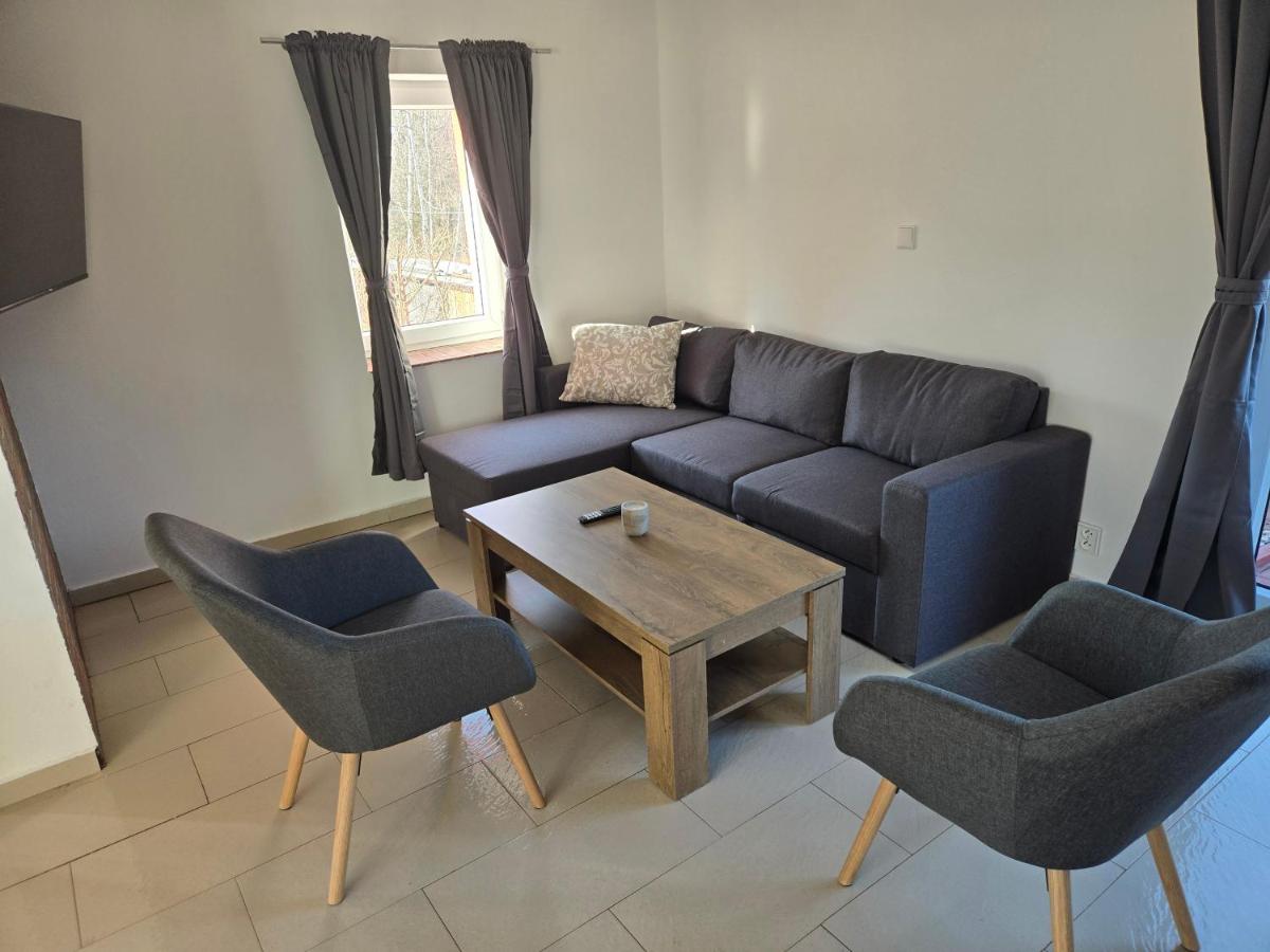 Appartement met 2 Slaapkamers en Uitzicht op de Tuin