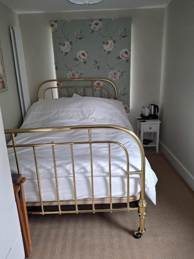 Private Ensuite Room, Swallowcliffe - Bed and Breakfast
