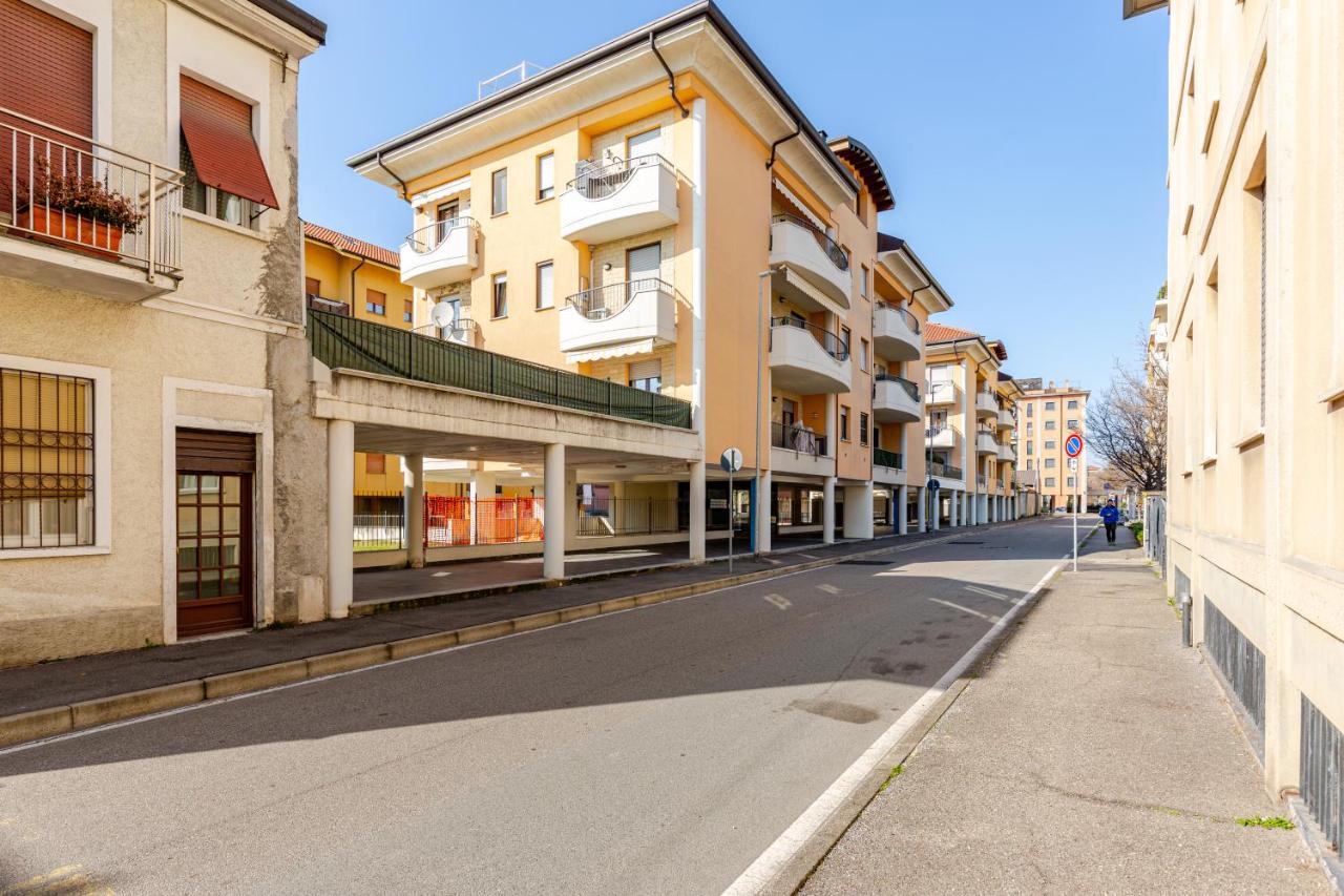 [Cotton Flower} Attico 15 minuti da Malpensa MXP - Ferienwohnung