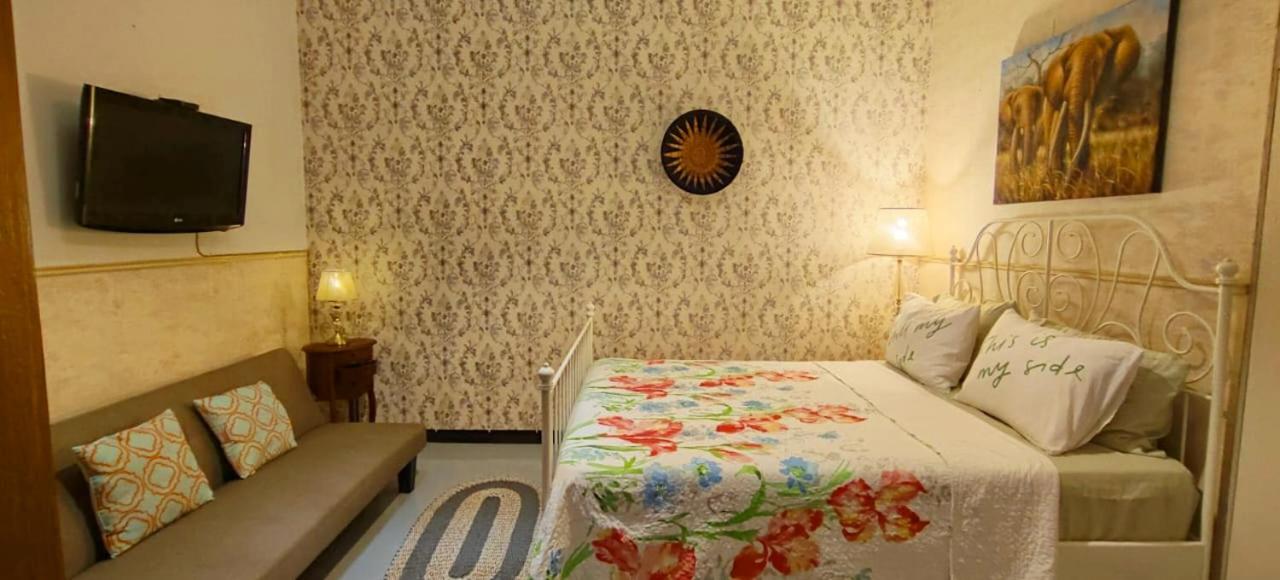 Roemah Rayna - B&B