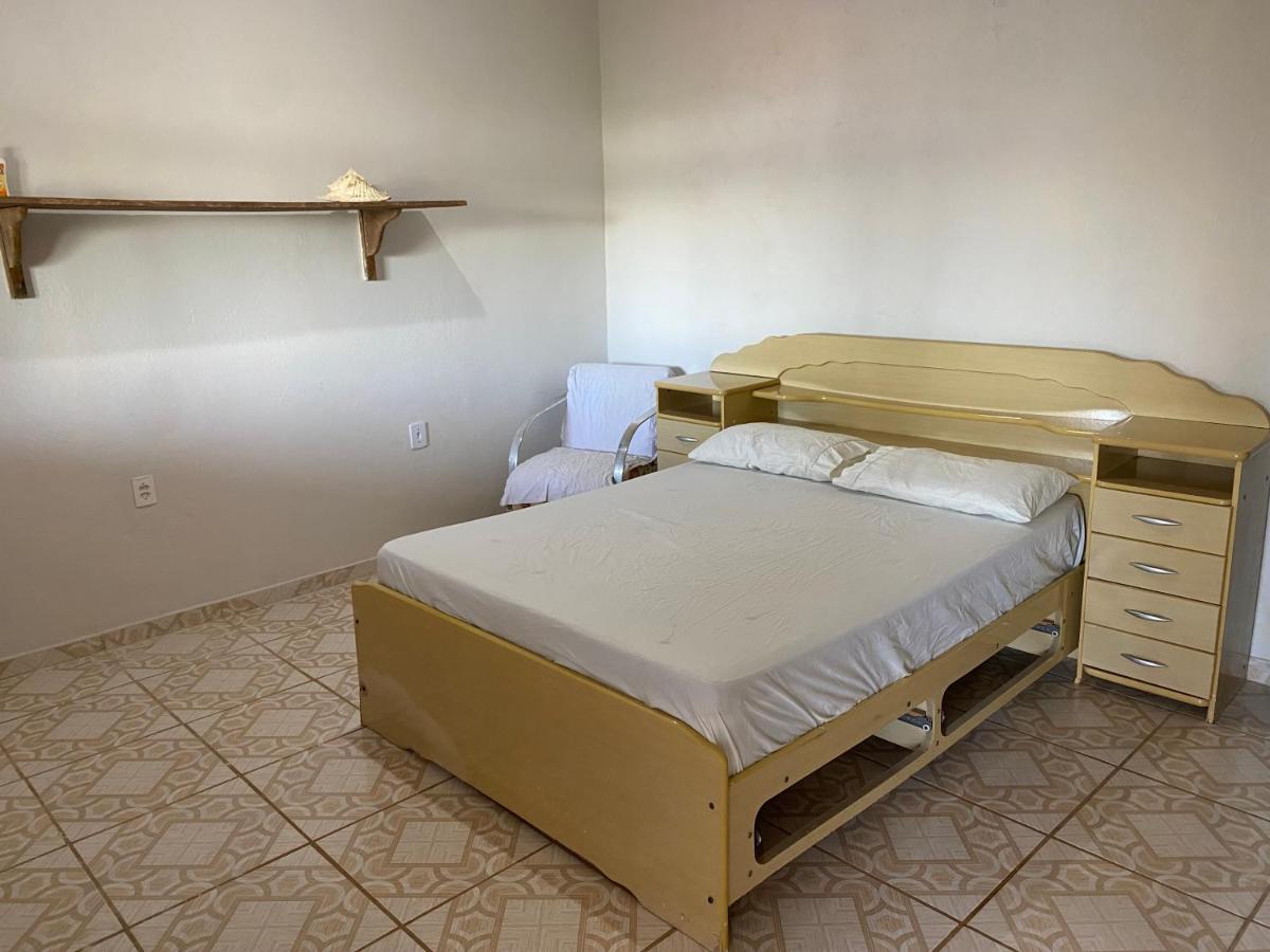 Quarto com Ar-condicionado há 600 metros da Praia de Setiba - B&B