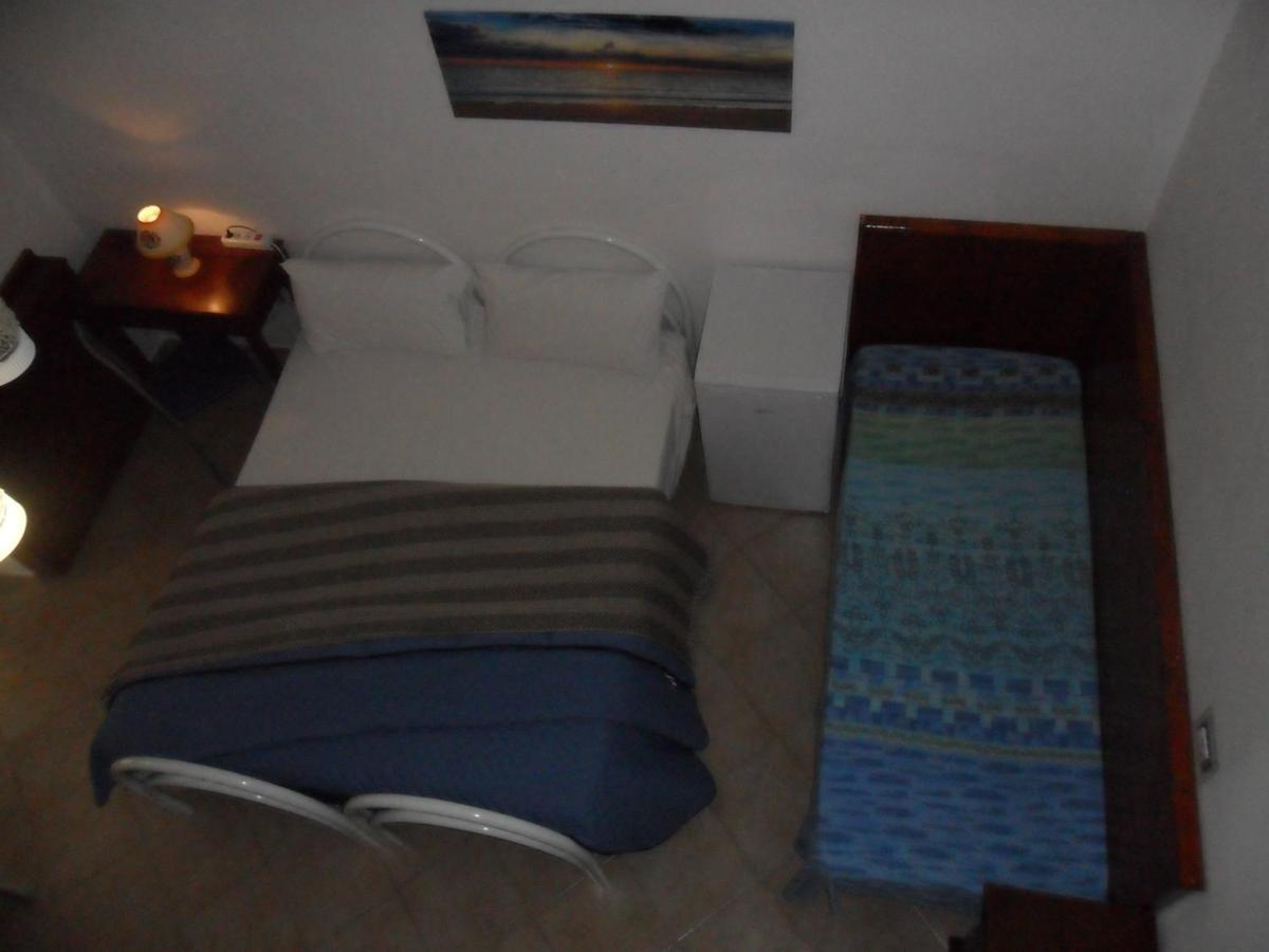 Comfort Triple Room with Bathroom and External Stovetop