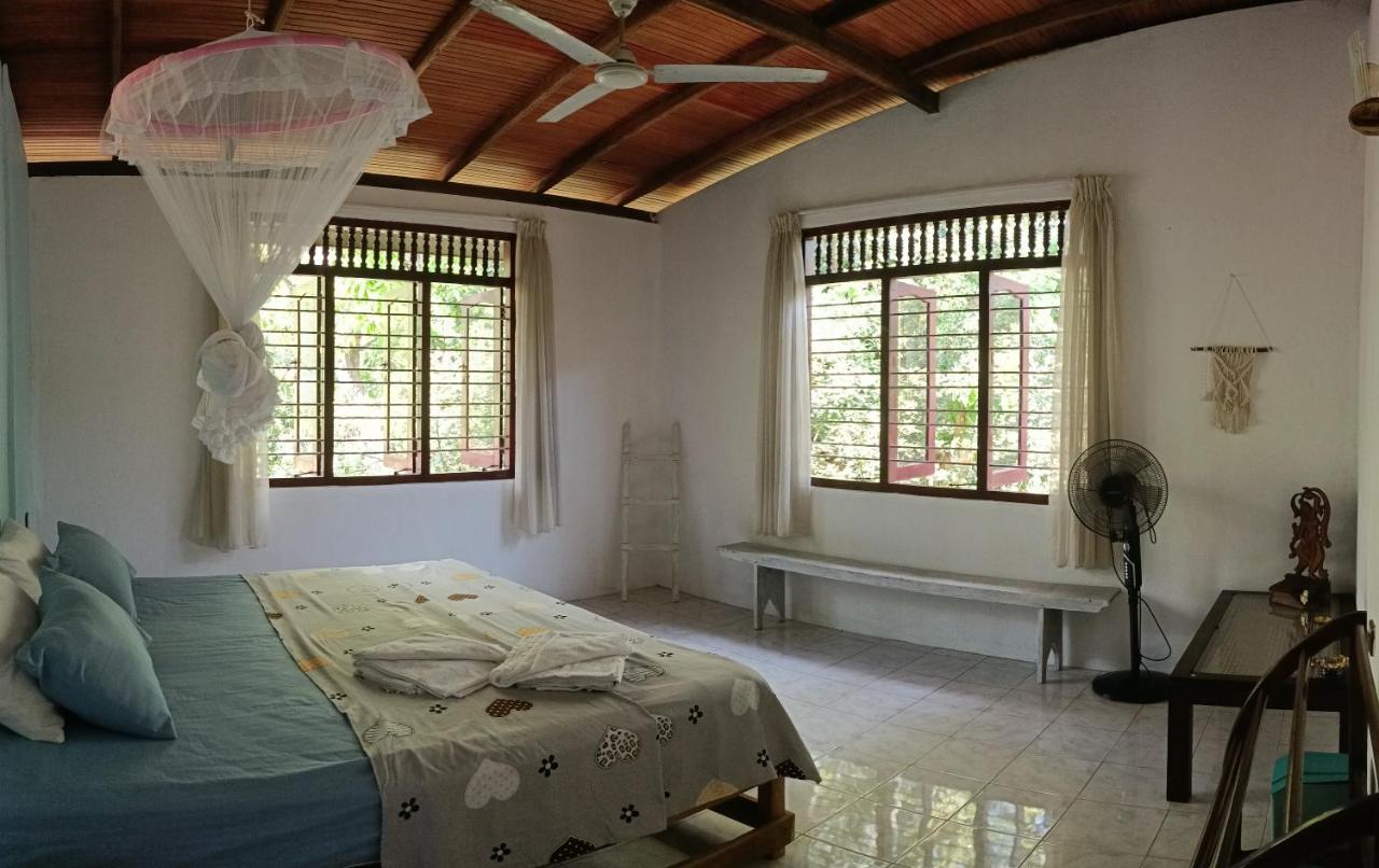 Deluxe Double Room (2 Adults + 1 Child)