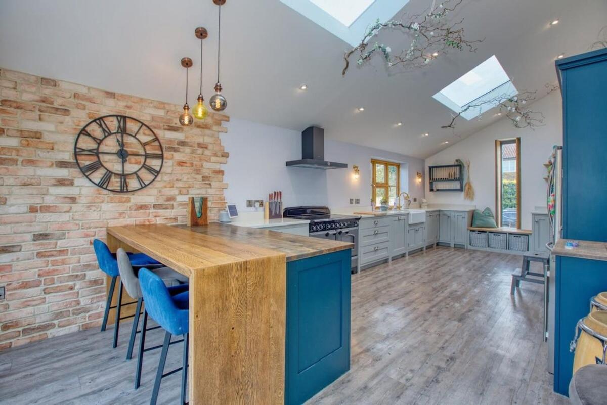Countryside Retreat with Hot Tub - B&B