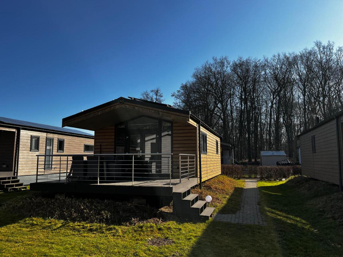 Superior Beach Chalet 12