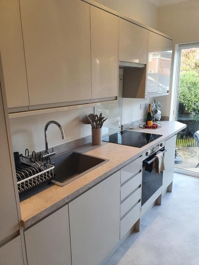 Luxury apartment close to beach - Chambres d’hôtes Bournemouth