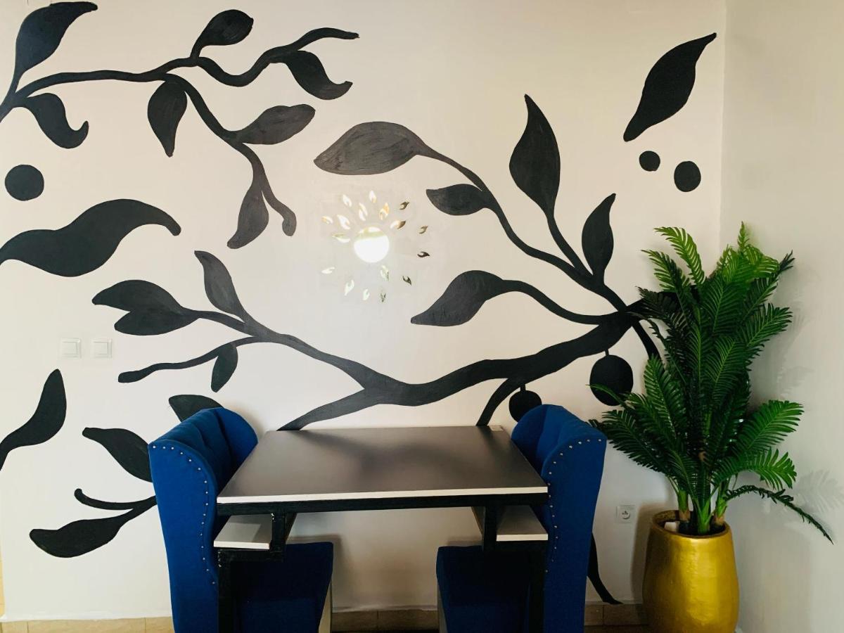 Serene 1 Bedroom Apartment - Bed and Breakfast