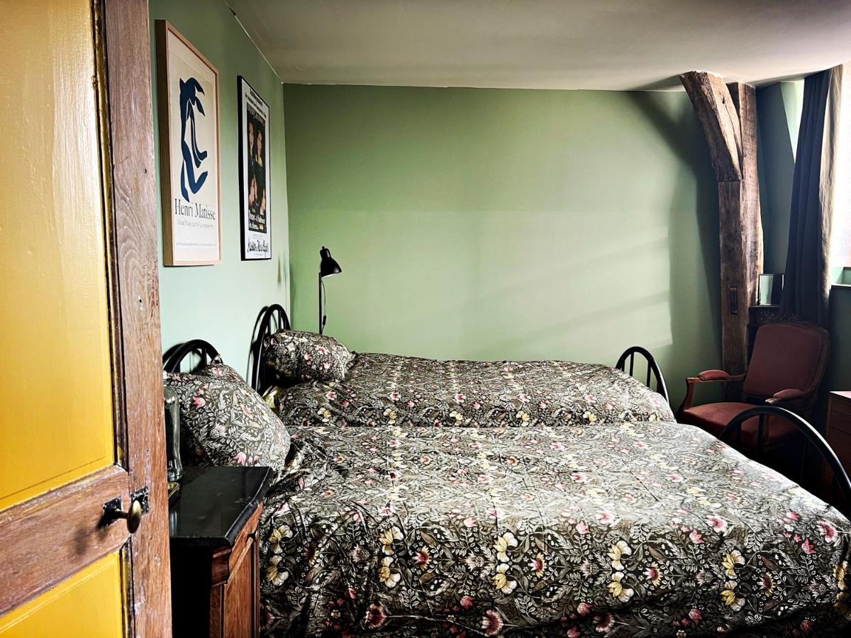 Twin Room with City View