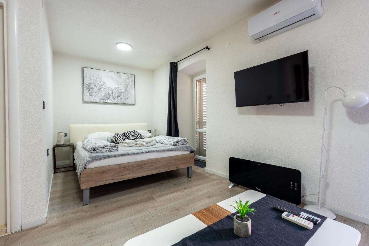 Studio with Balcony