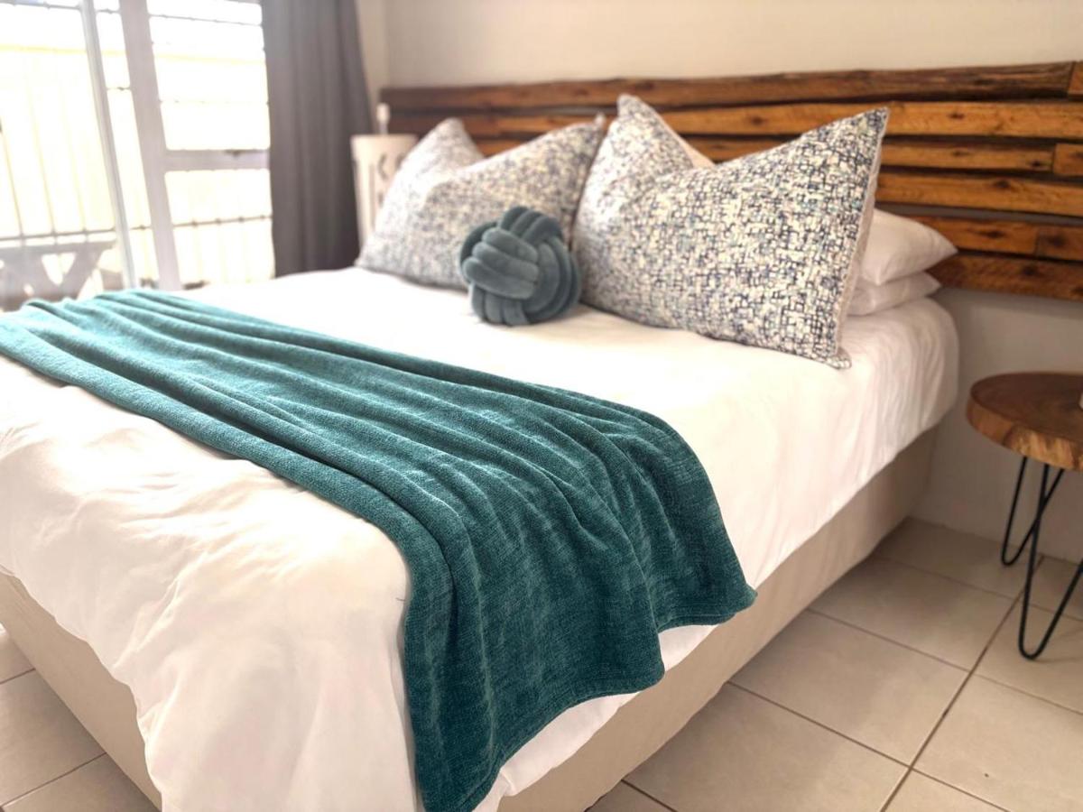 Sea Breeze Manor - Gold unit - B&B