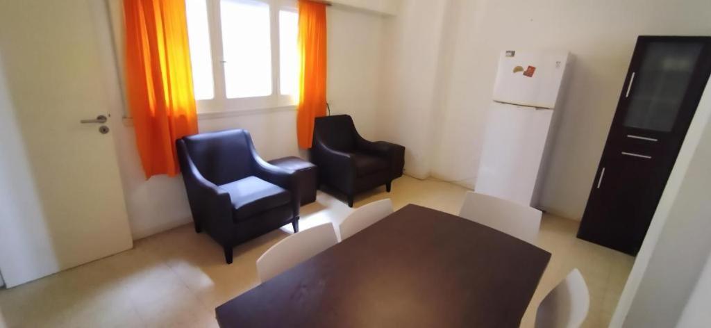 Depto Bolivar1 Centro para 4 personas - Chambres d’hôtes Mar del Plata