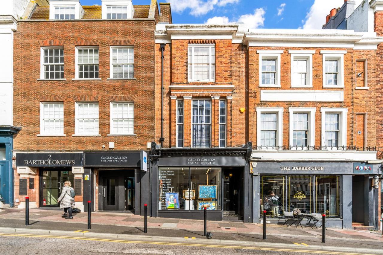 Modern 3 Bedroom Maisonette in Brighton City Centre, 2 minutes from Sea front, Lanes and Palace Pier - B&B