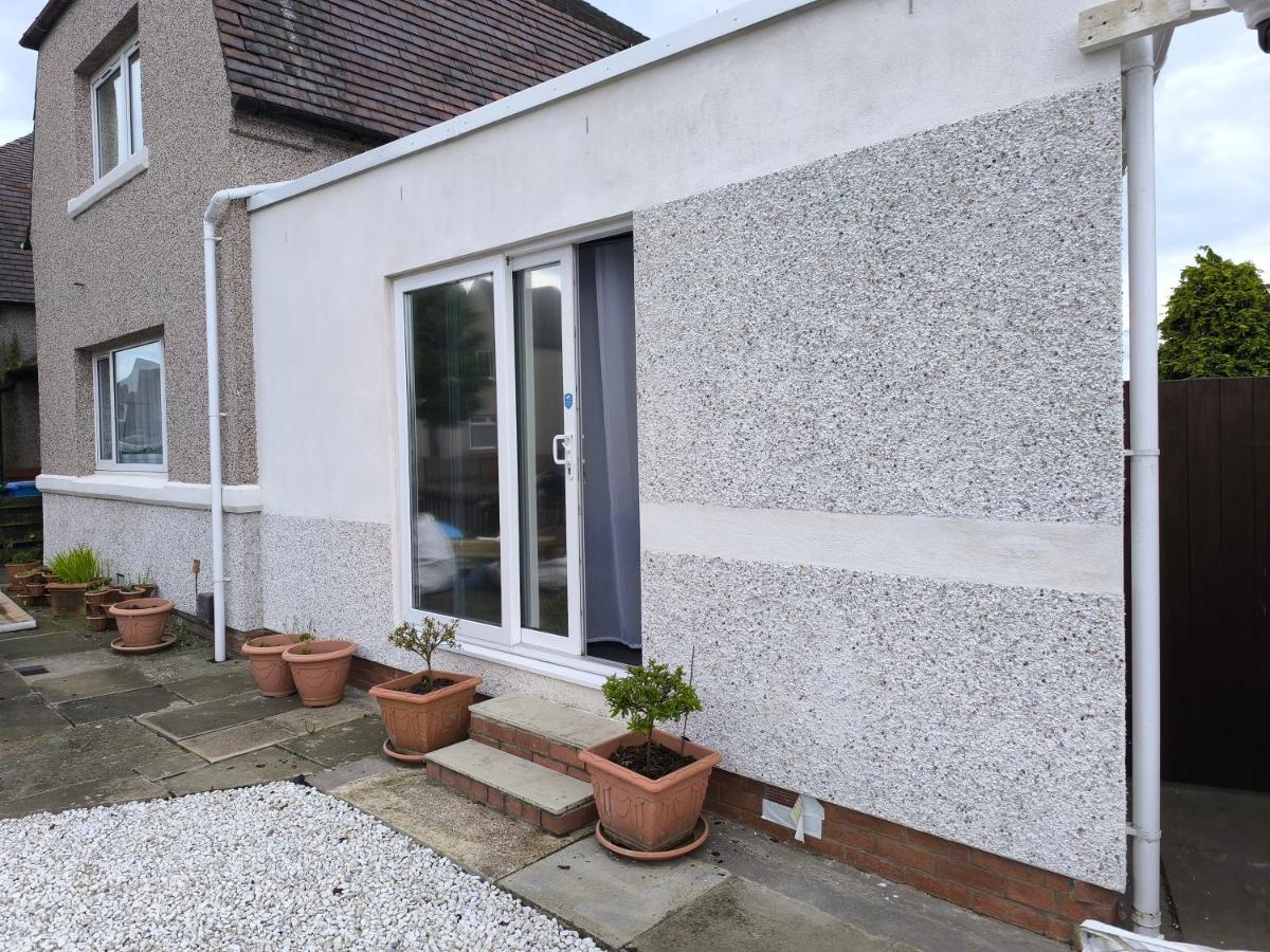 Modern Oasis , Edinburgh Airport near,8mi - B&B