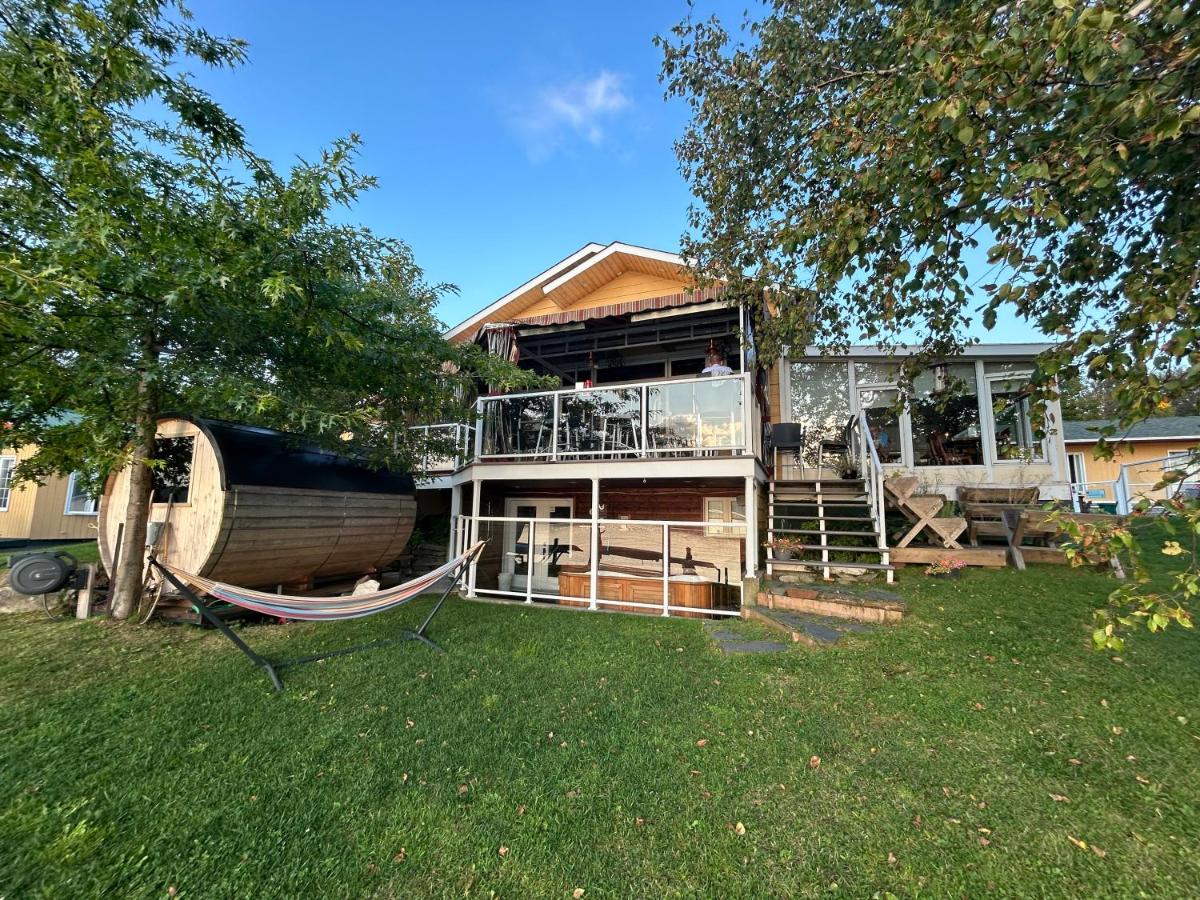 Auberge et Chalets sur le Lac - B&B