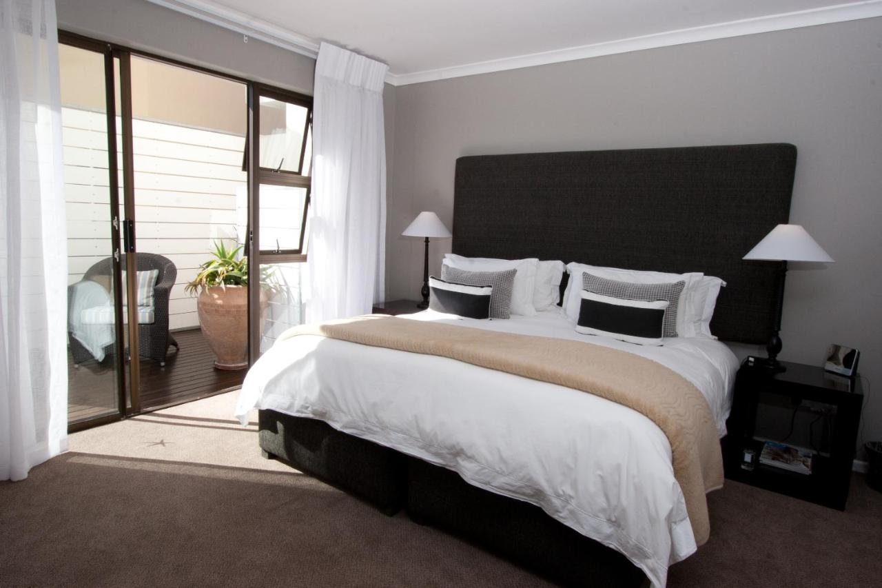King or Twin Room with Outside Shower