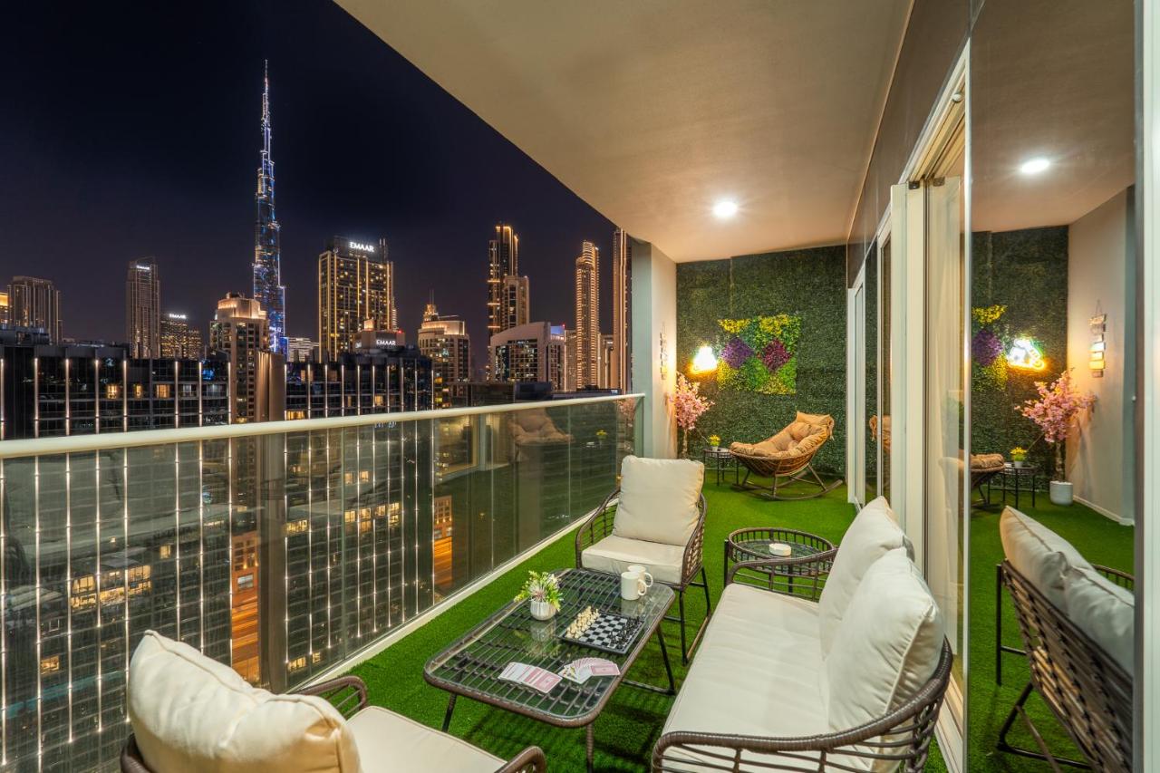 Stunning Burj View - Cozy 2BR - 5 min Dubai Mall - B&B Dubai