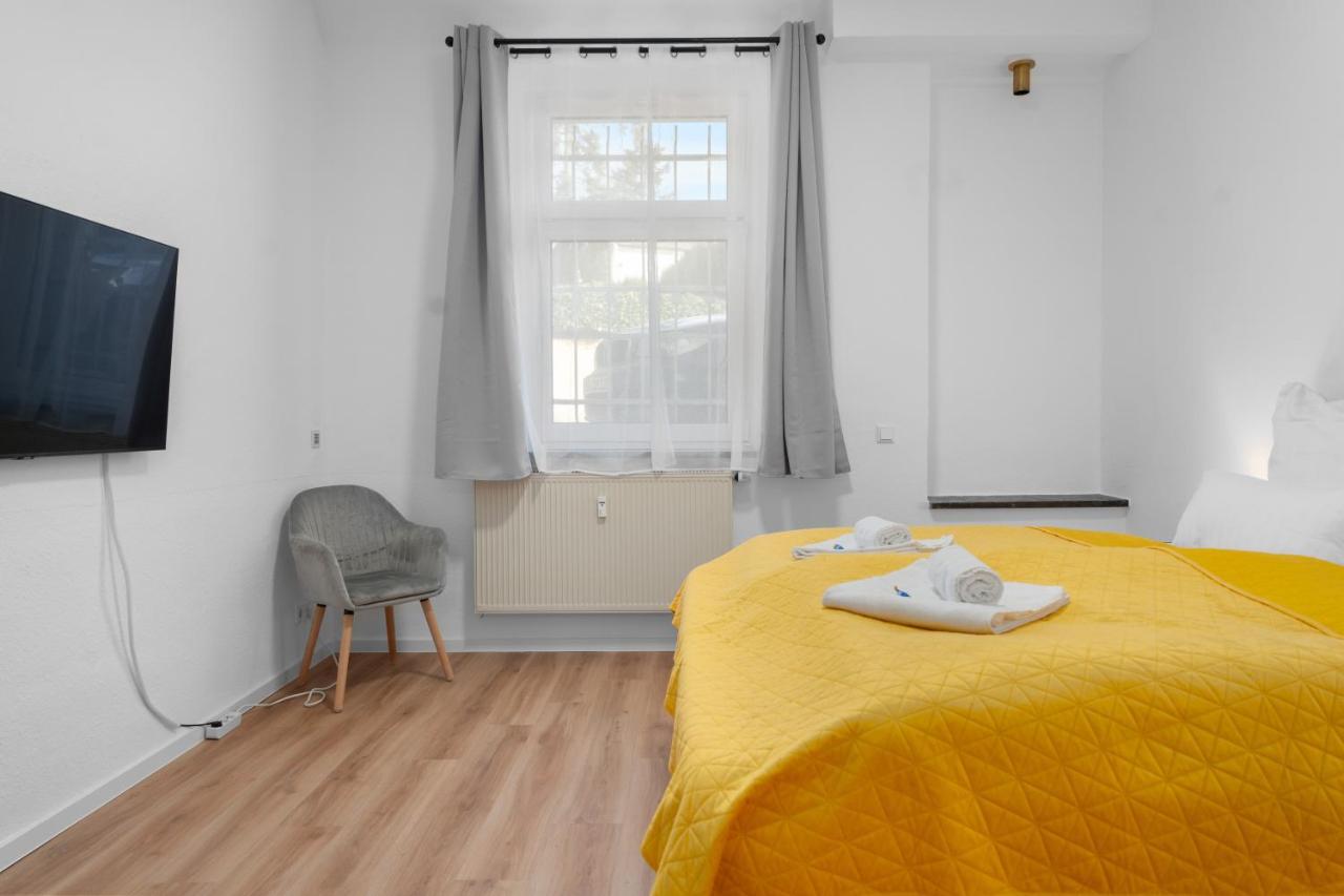 One-Bedroom Standard Apartment