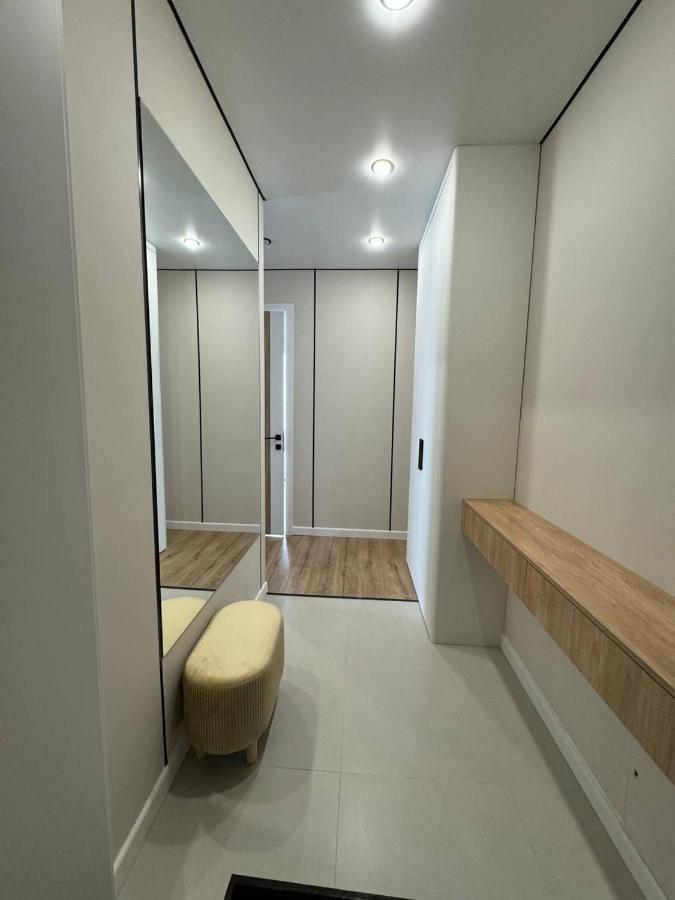 Новая квартира с шикарным видом - B&B Astana