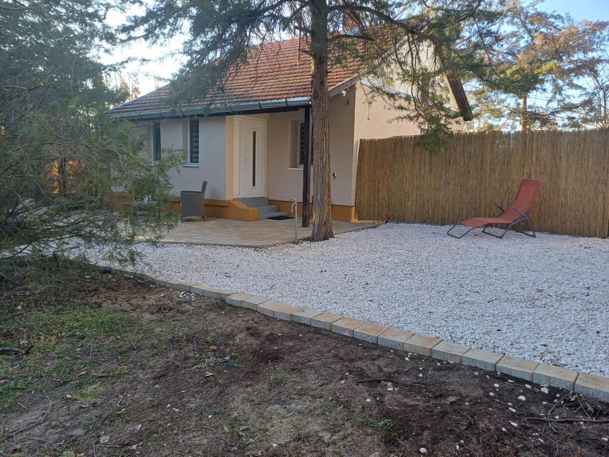 Akácos Vendégház Tőserdő - B&B