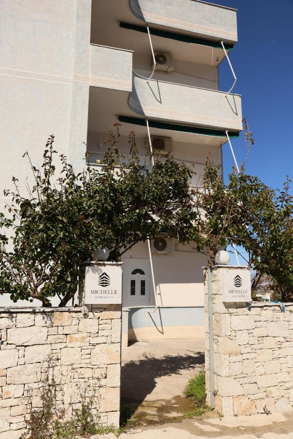 Michelle Apartments - B&B Ksamil
