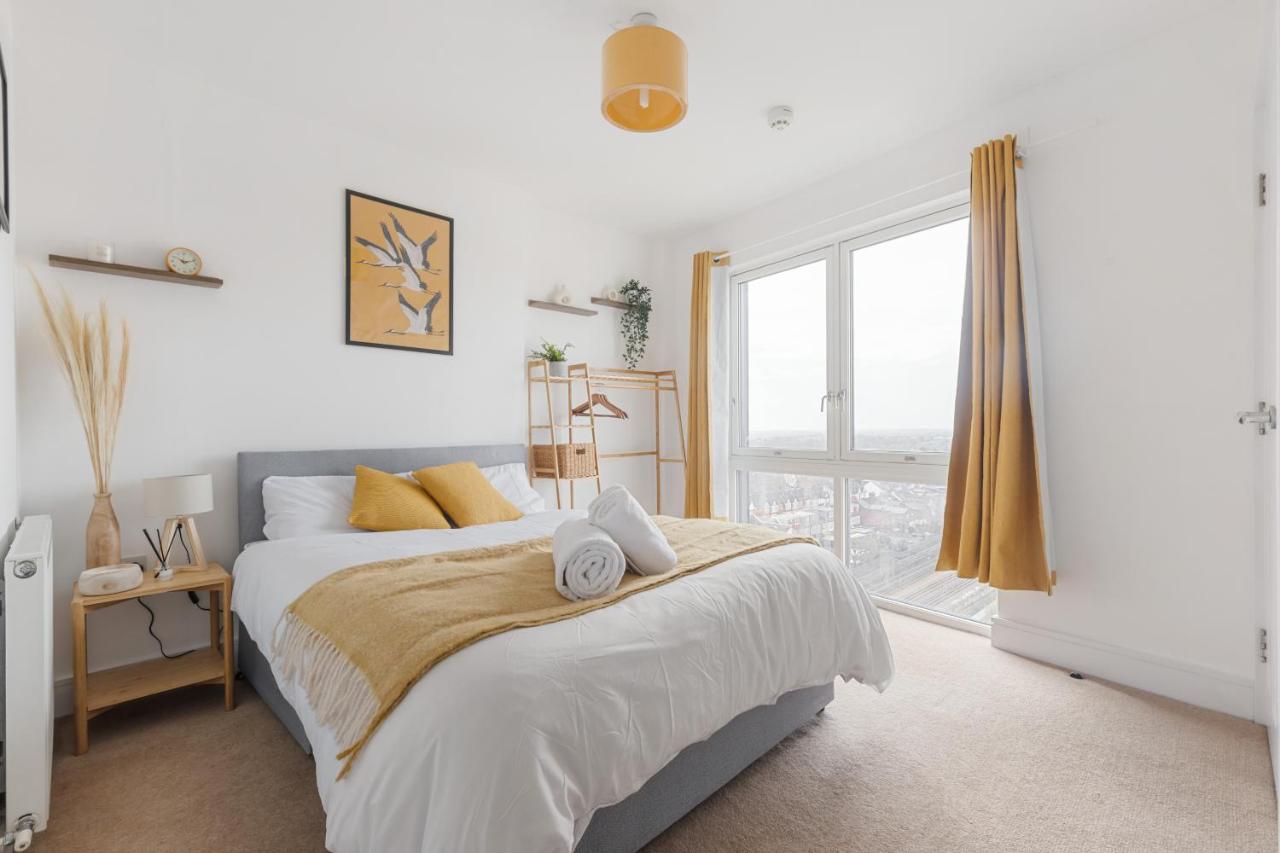 Modern 2BR Sleeps 6 7 Mins Direct To Wembley Stadium - Ferienwohnung Harrow