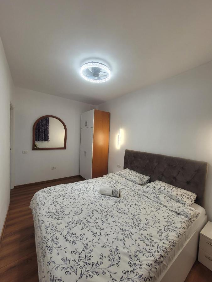 Golden Stars - B&B Arad