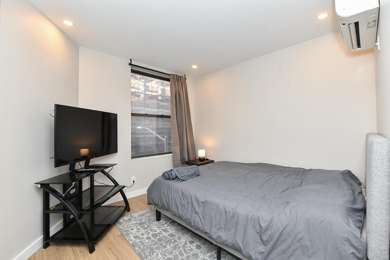 Luxury Five BR Chic Duplex in the Heart of Soho - B&B