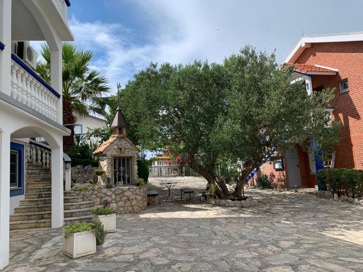 J&D - B&B Dobropoljana