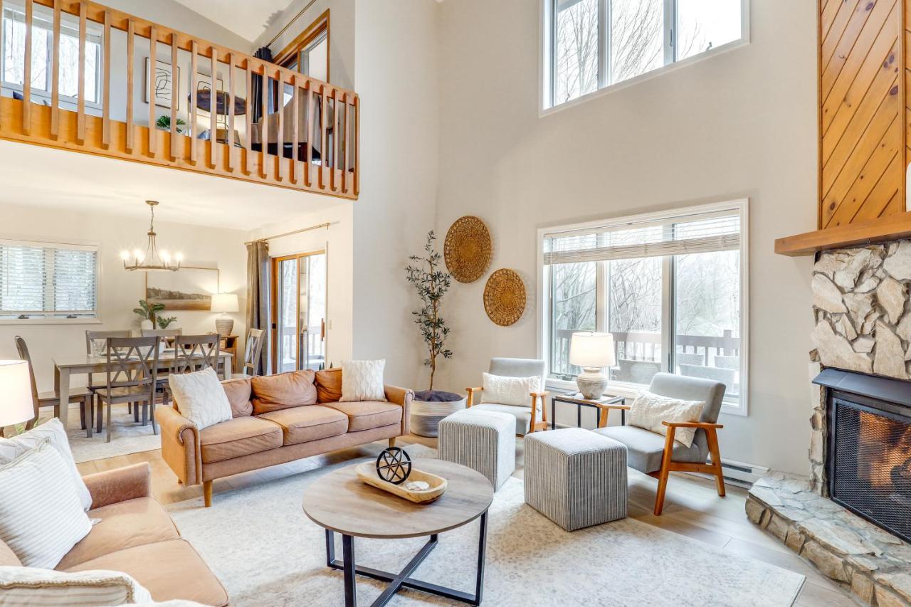 Sugar Mtn Townhome with Hot Tub Sugarcane Chalet - Bed and Breakfast